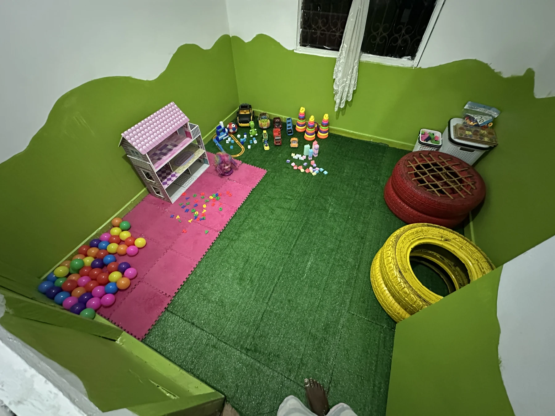 The Little Heaven playroom prepared with toys, soft flooring and learning materials